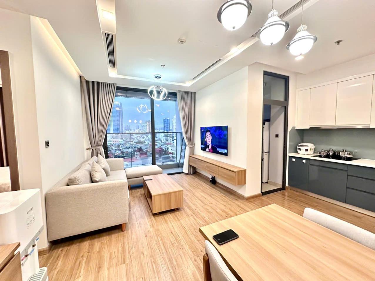 Luxury Apartment In Vinhomes Metropolis האנוי מראה חיצוני תמונה