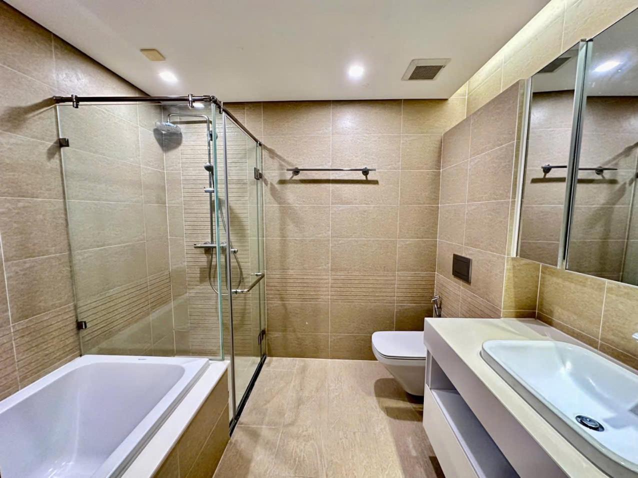Luxury Apartment In Vinhomes Metropolis האנוי מראה חיצוני תמונה