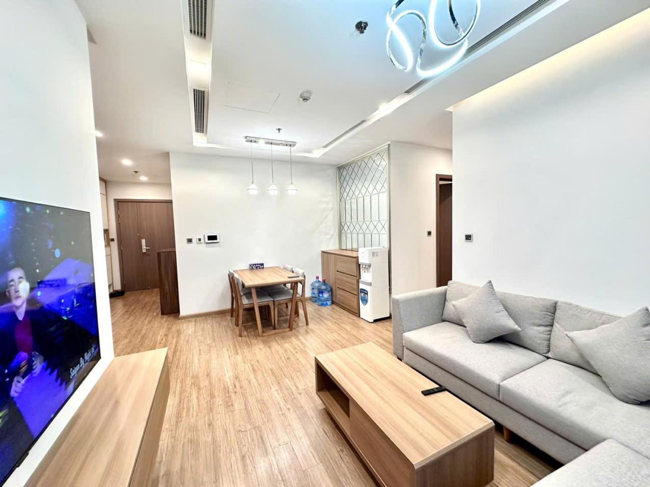 Luxury Apartment In Vinhomes Metropolis האנוי מראה חיצוני תמונה
